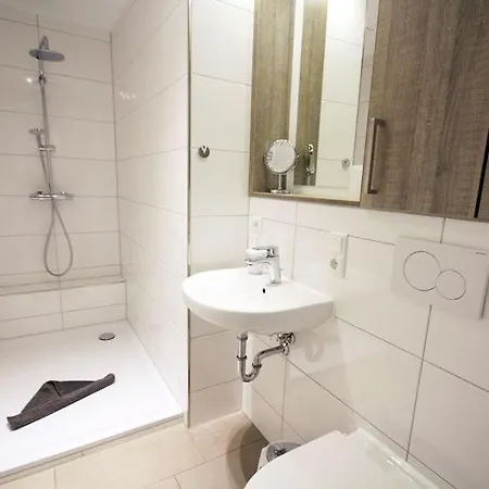 Grosse-ferienwohnung-3-mit-meerblick-und-strandkorb-im-haus-seeluft-duhnen アパート クックスハーフェン