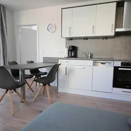 Grosse-ferienwohnung-3-mit-meerblick-und-strandkorb-im-haus-seeluft-duhnen アパート クックスハーフェン