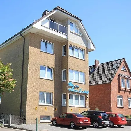 Grosse-ferienwohnung-3-mit-meerblick-und-strandkorb-im-haus-seeluft-duhnen クックスハーフェン