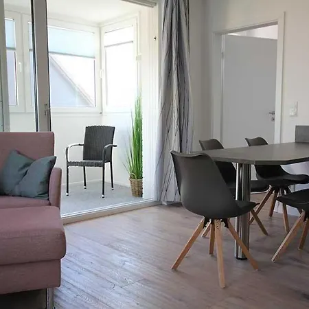Grosse-ferienwohnung-3-mit-meerblick-und-strandkorb-im-haus-seeluft-duhnen * Cuxhaven